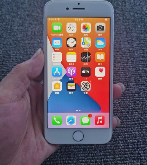 苹果8 64G港版 纯原换过屏幕盖板 没有...