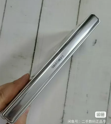 Samsung 三星 Z Fold3 内存...