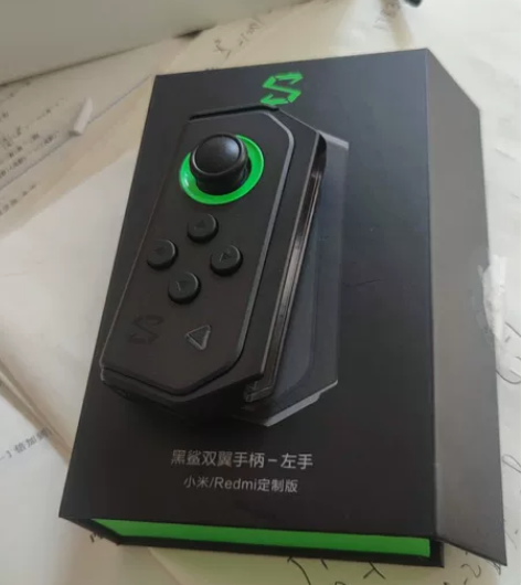 详情看图片，黑鲨手柄左手，忘了买卡的那个，...
