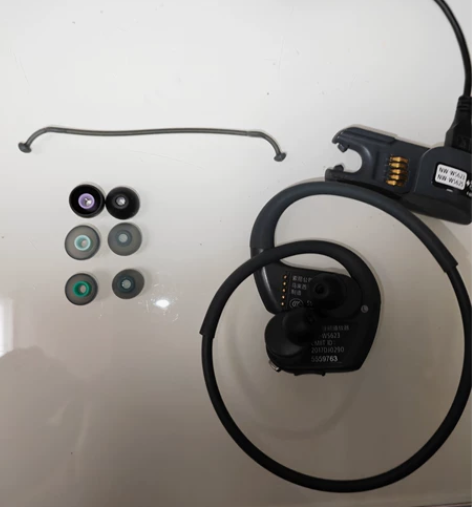 索尼游泳蓝牙耳机ws623,自带4g内存,...