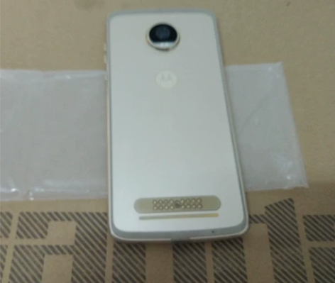 moto z2 play 国行机 屏幕损坏...