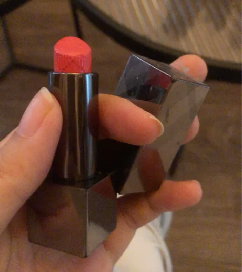 Burberry口红 感兴趣的话点“我想要...