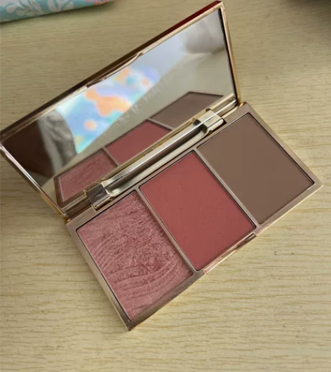 完美日记立体光感修容，高光，腮红，阴影一体...