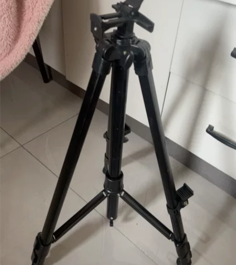 可调节伸缩画架！几乎全新 只有联考用过一次...