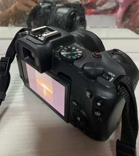佳能eos rp国行6450(包含一张闪迪...