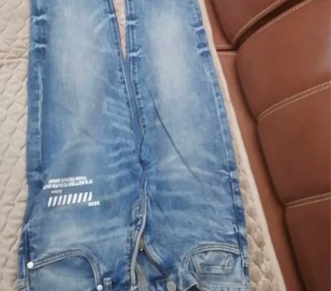 卡宾牛仔裤 感兴趣的话点“我想要”和我私聊...