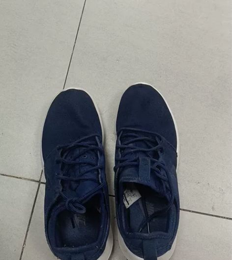 闲置一双耐克NIKE运动鞋，透气缓震，北方...