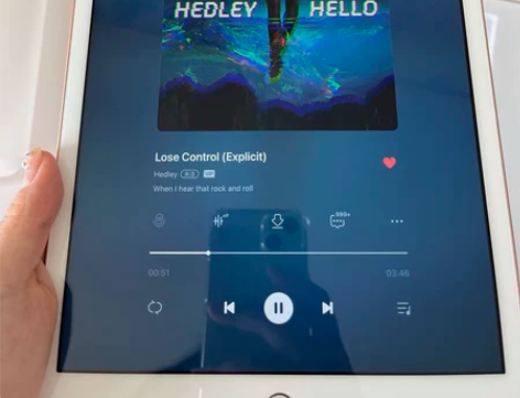 ipad7代 金色 32G 很少用 没有磕...