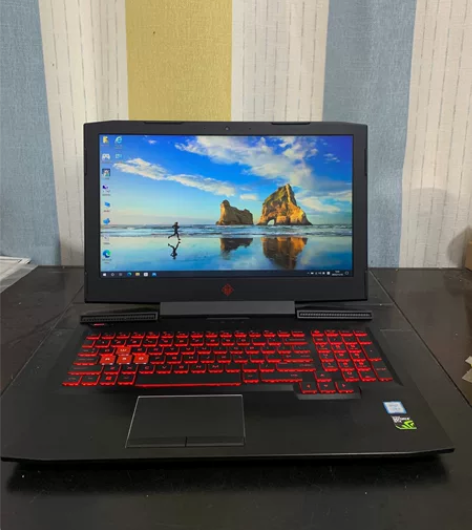 惠普暗影精灵三代游戏本,处理器为酷睿i5-...