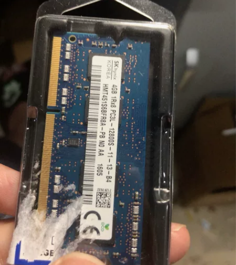 海力士DDR3l 4G的,新买电脑直接换了...