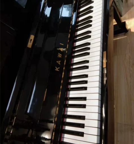 成色非常好的日本二手卡哇伊钢琴两台，有想法...