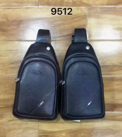 39.9元包邮，实体店不干了，男士纯皮胸包...