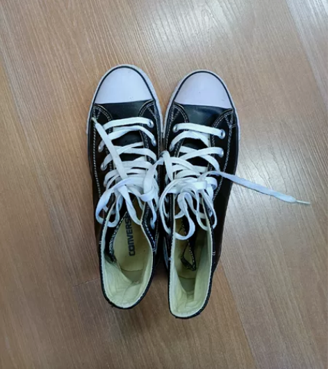 匡威CONVERSE高帮皮面38码，偏大一...