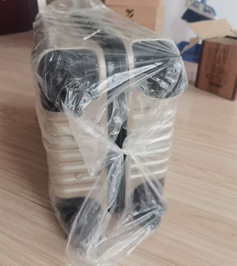 精美拉杆箱,金蛇,银色都有,处理存货,便宜...