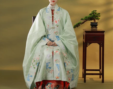 砚滨纱原创明制走秀款汉服定制暗纹绣花披风-...