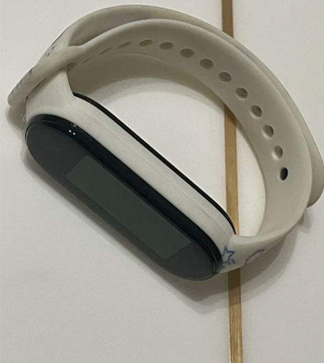 小米手环5 NFC版 用过一年，几乎没戴过