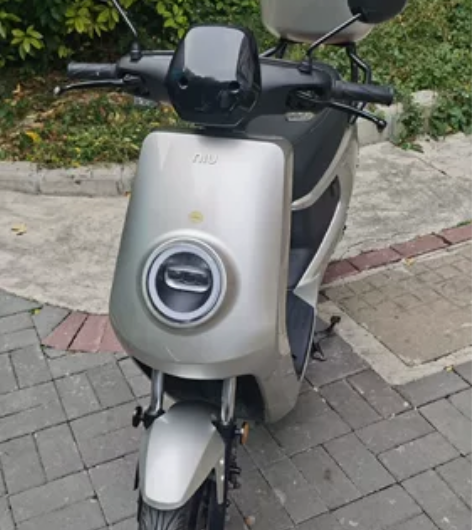 小牛电动 M+sport 续航70公里 4...