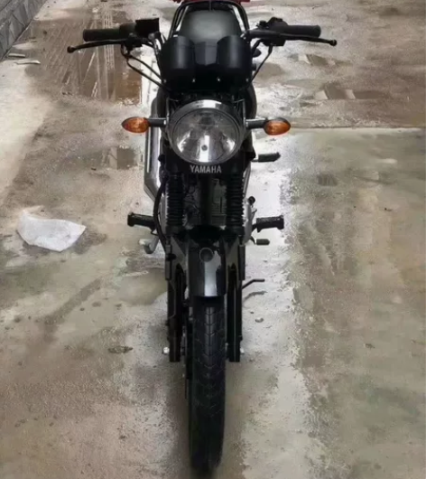 雅马哈天剑二手摩托车，精品车子一台，发动机...