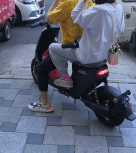 2022款新大洲本田S07电动车 证件齐全...