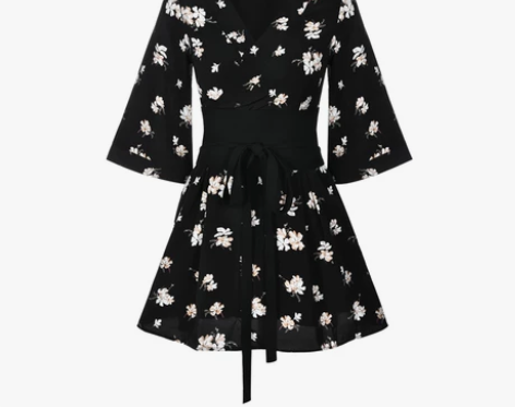 收腰连衣裙 日系风裙子 只穿了两次 很显瘦...