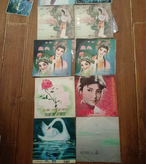 老黑胶木唱片芦荡火种、绒花、红楼梦、盘夫…...