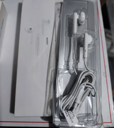 荣耀AM115半入耳式耳机，3.5mm插口...