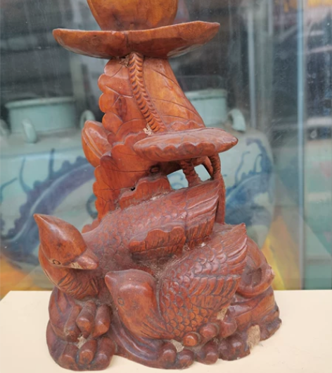 几十年的木雕，雕刻工艺好，线条流畅， 雕刻...