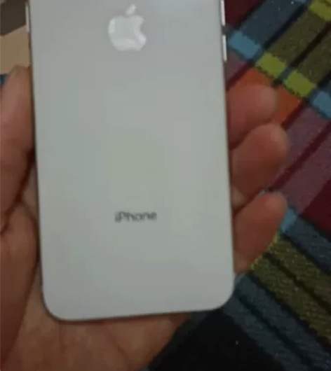 苹果，小8，64g，98成新，换过摄像头，...