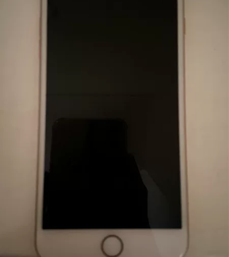 iPhone 8p 国行 64G原装无维修