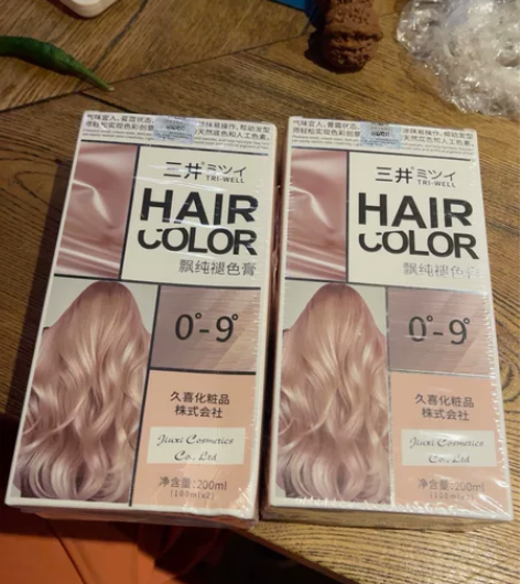 三井 飘纯褪色膏，我发量少，中发，一盒就够...