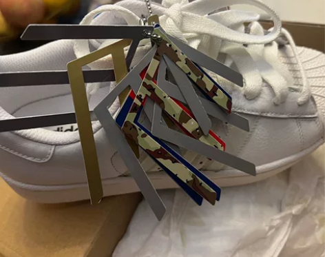 正品Adidas阿迪达斯女款运动鞋 37码...