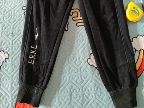 140码加绒卫裤一条,裤长74厘米,有喜欢...