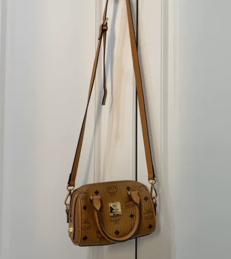 女士包包迷你手提单肩斜挎波士顿，五金轻微划...