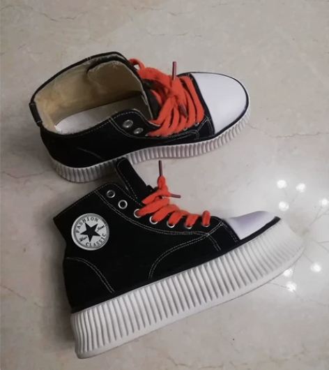 松糕底帆布鞋，九成新，35码，买小了，穿了...