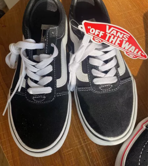 全新Vans正品男/女童/小码女鞋 黑色高...