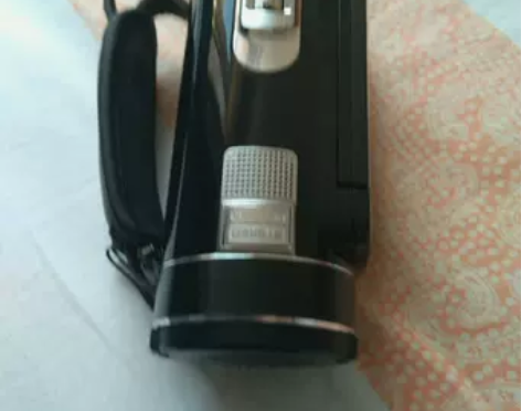 爱国者Z50摄像机在沈阳百脑汇爱国者专卖店...