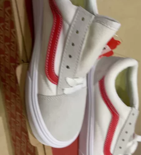 vans板鞋 全新 便宜出38码 感兴趣的...