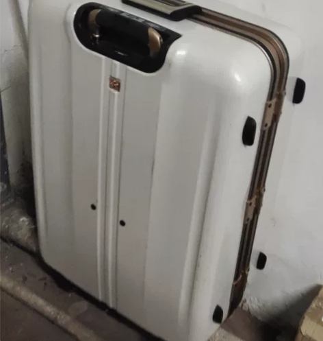正品德国拜耳mem拉杆箱28寸，托运被摔了...