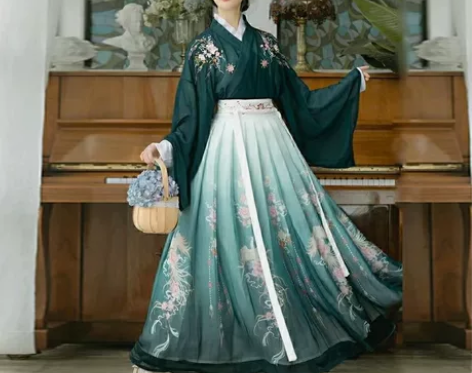 若丝莲齐腰魏晋汉服,M码三件套,穿一洗一,...