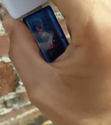 自己DIY的叠折太阳能充电板，共享单车板改...