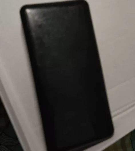 出3个充电宝（总共4万毫安），第一种2万，...