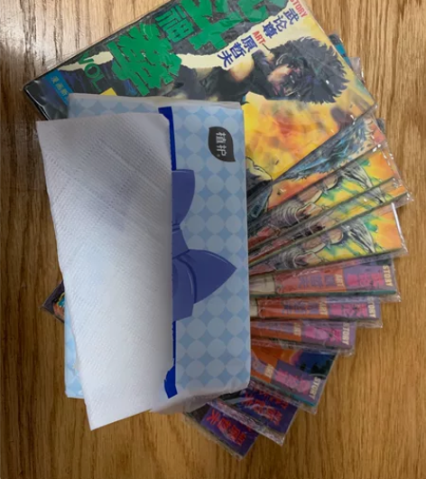 直护抽纸+[北斗神拳]卡片共11本，二手抽...