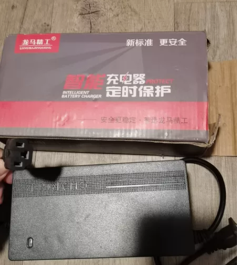龙马精工三叉T型通用头 电单车充电器48V...