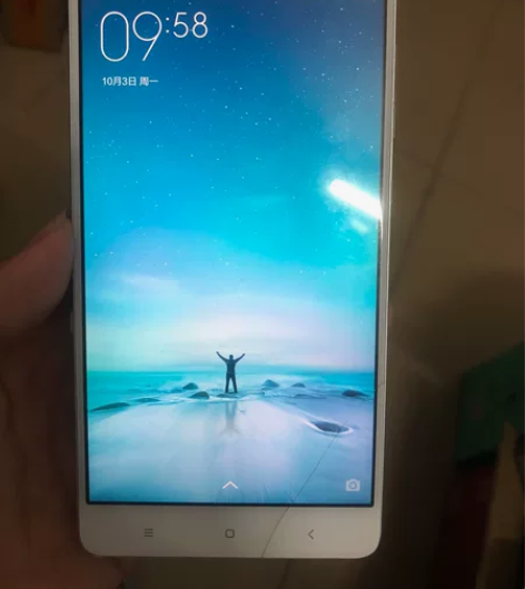 小米note3+16，屏幕有条划痕，很久没...