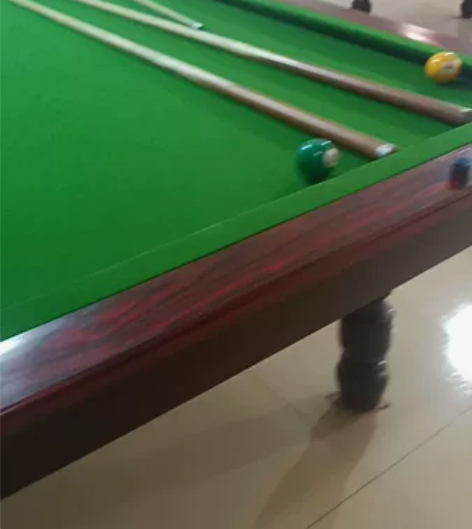 台球桌刚买没多久，现在便宜出售有需要的联系...