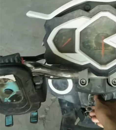 轻骑路虎踏板150置换迷你150比如银钢大...