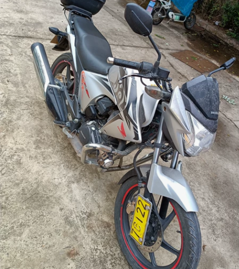 新大洲本田战神150摩托车，审验到明年2月...