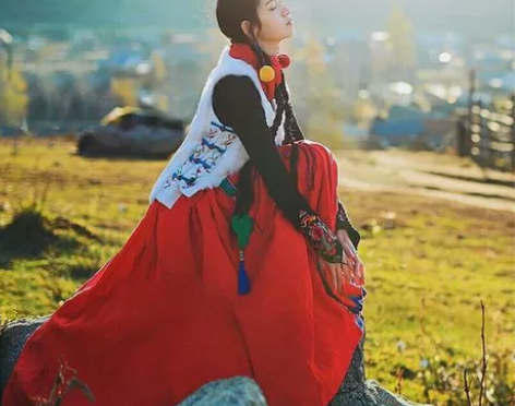 花制作漪年原创民族风刺绣飘带长裙红色棉麻半...