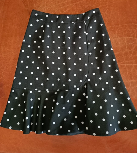 波点鱼尾半身裙，2022年新款百搭中裙，显...