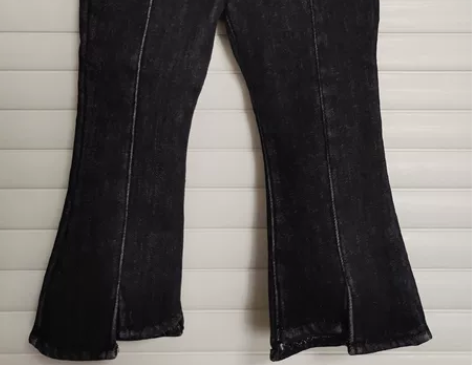 女童加绒喇叭牛仔裤，110码，穿过两个月，...